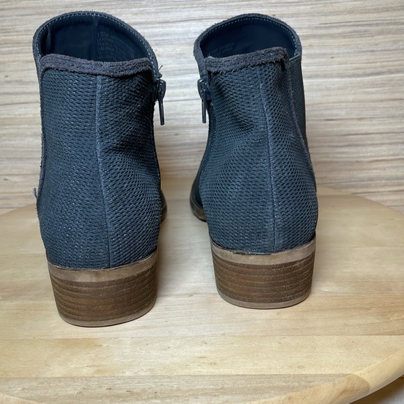 KENSIE Gerona Perforated Suede Ankle Booties, Dark Gray, US 10 - Picture 6 of 10